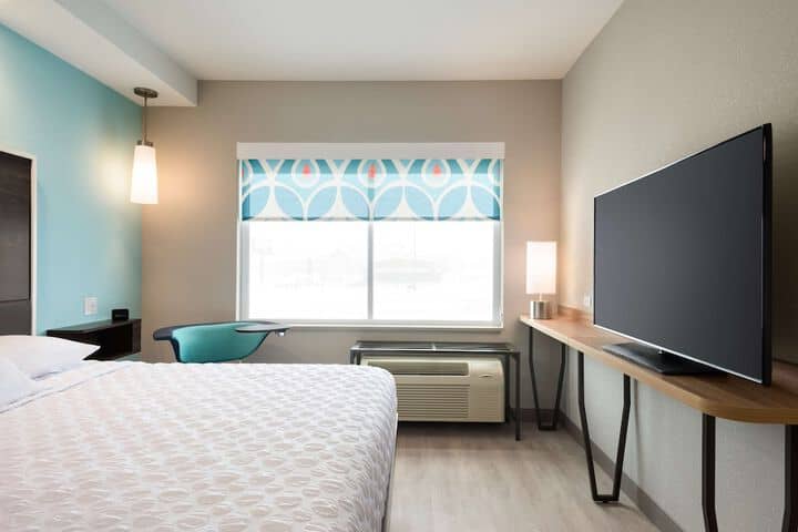 Room 17 of 34