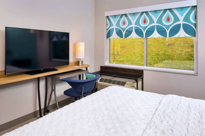 Room 42 of 123