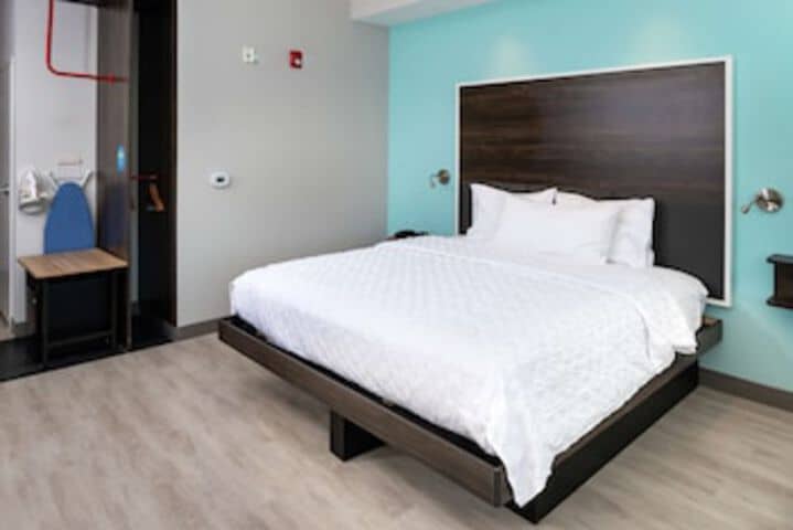 Room 25 of 123
