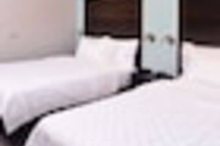 Room 38 of 123