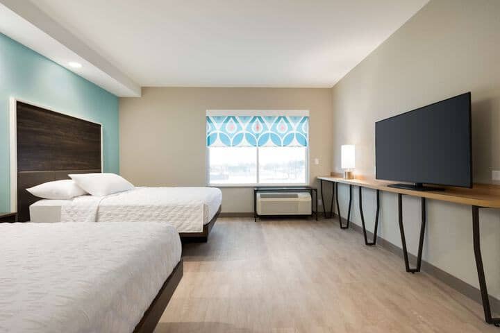 Room 16 of 34