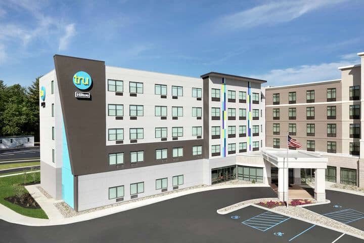 Hotel 37 of 38