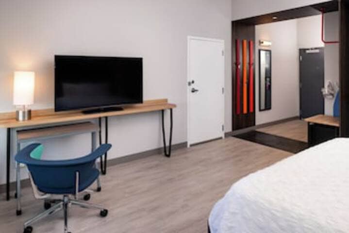 Room 13 of 123
