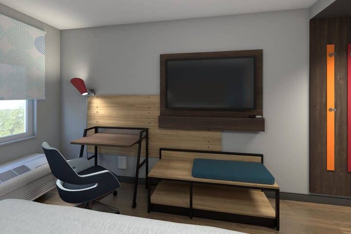 Room 6 of 10