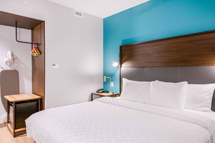 Room 10 of 57