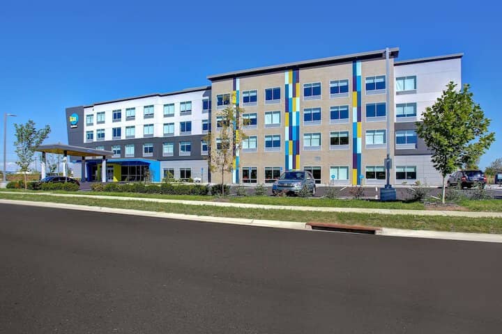 Hotel 44 of 44