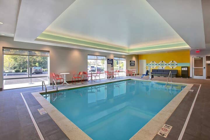 Pool 32 of 44