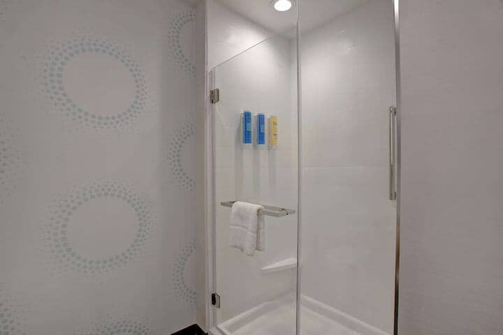 Room 30 of 44