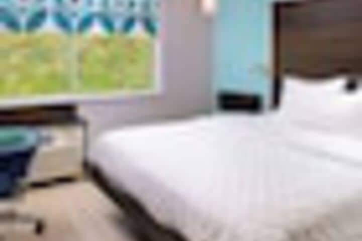 Room 44 of 123