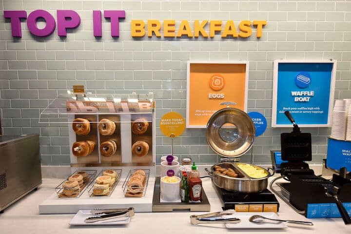 Breakfast area